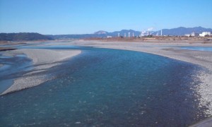 蓬莱橋から大井川上流方面