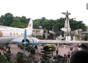 撃ち落された飛行機残骸