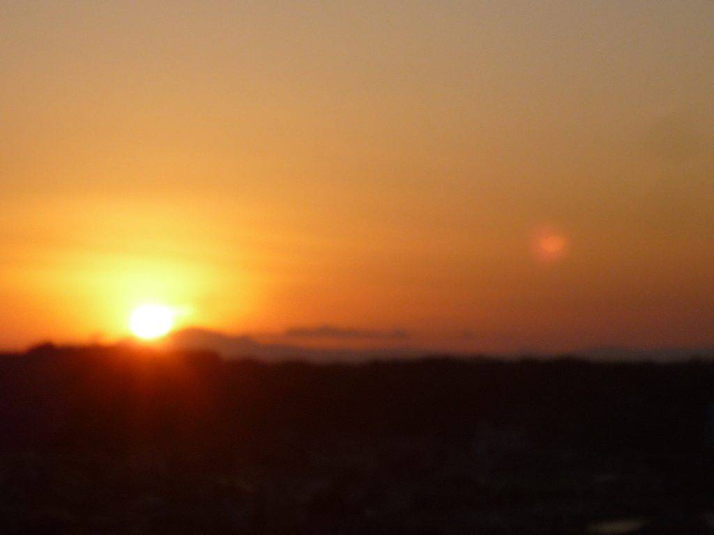 伊豆半島 天城山に沈む夕日と新春の夕映え
